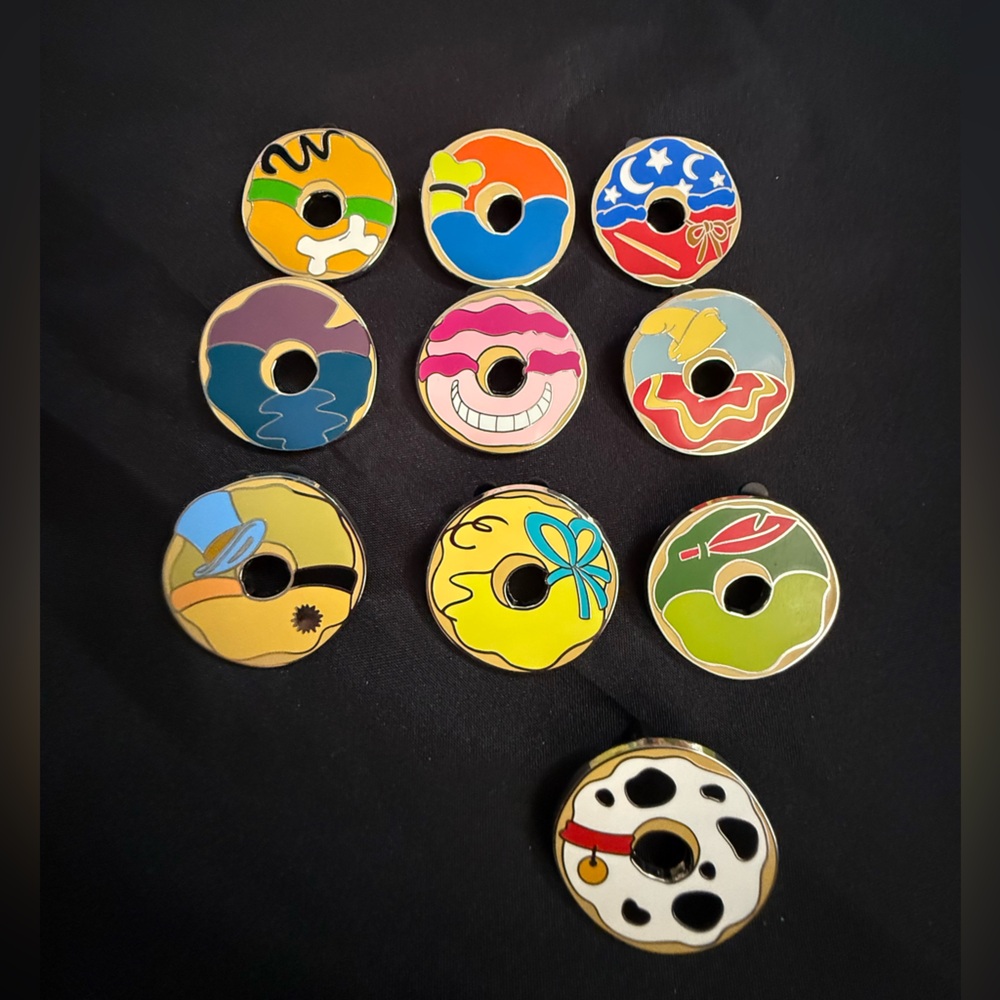Disney Character Donut Trading Pin - Set of 10